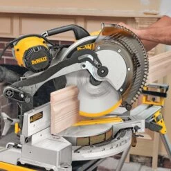 DEWALT 12-in Dual Bevel Compound Miter Saw -Ironclad Tools 0027236e L